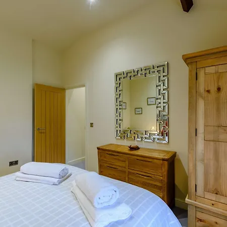Holiday home 3 Bed In Leyburn 89746 *
